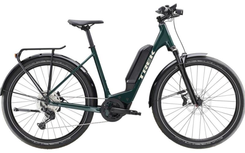<p>De Trek Allant+ 6 Lowstep is een krachtige en comfortabele e-bike die perfect is voor dagelijks gebruik &eacute;n langere ritten. Dankzij de sterke Bosch middenmotor fiets je moeiteloos tegen wind en heuvels in, terwijl je altijd geniet van een soepele ondersteuning.</p>
